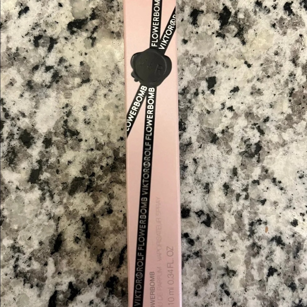 Viktor & Rolf Flowerbomb